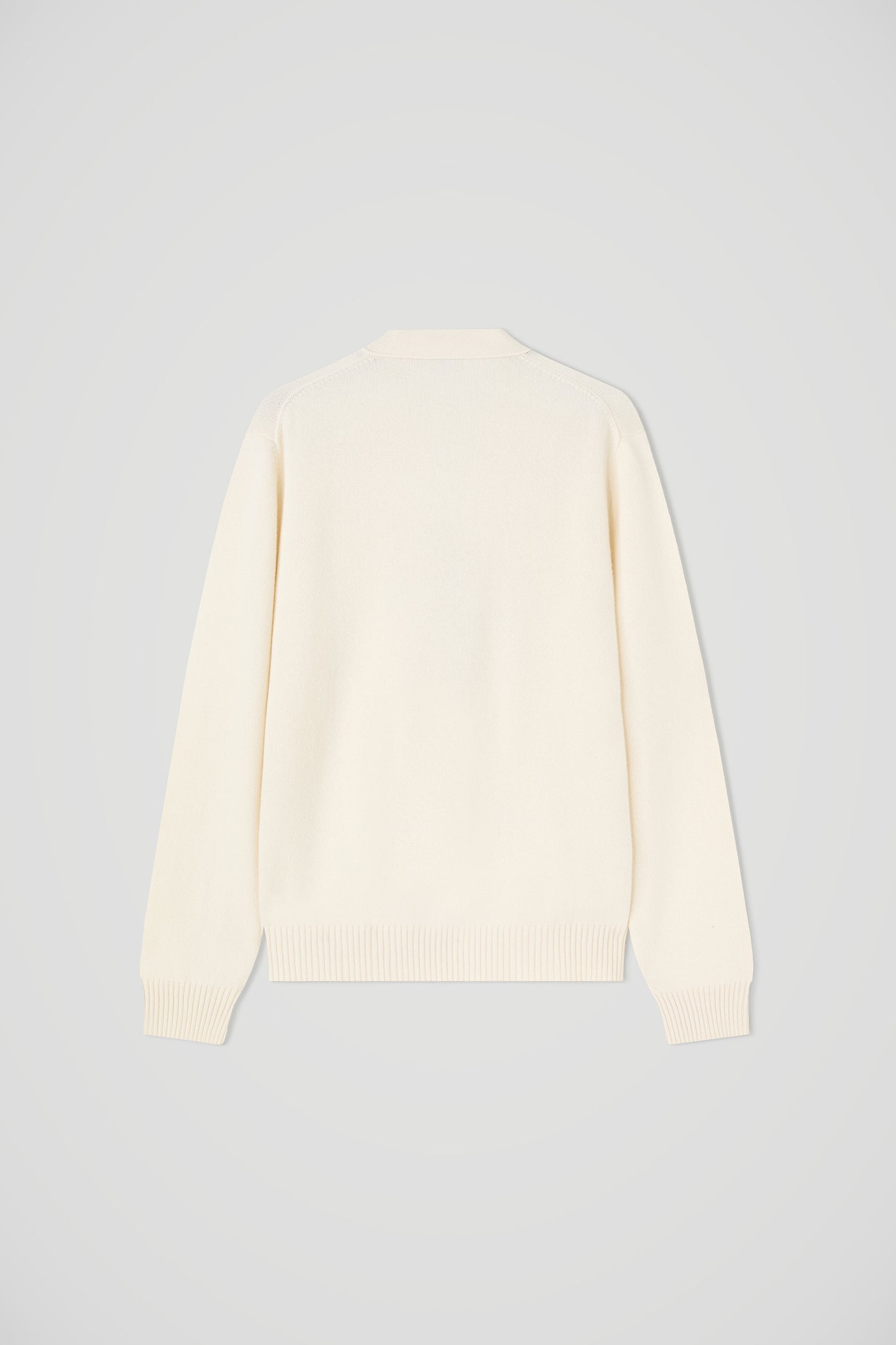 Cardigan with bottons